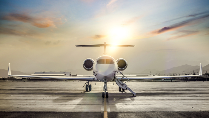 还没登广告就被买走了，全球私人飞机市场火热到“一机难求”