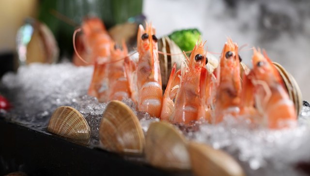 地方新闻精选｜哈尔滨进口冻北极甜虾存涉疫风险 江苏校外培训预收费先缴至监管专户