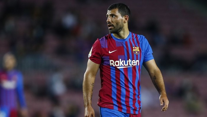 巅峰在曼城、无奈在巴萨，33岁的阿圭罗将退役