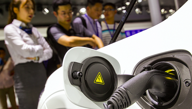 新能源汽车商业保险专属条款发布！车辆“三电”系统、充电桩均纳入保障范围