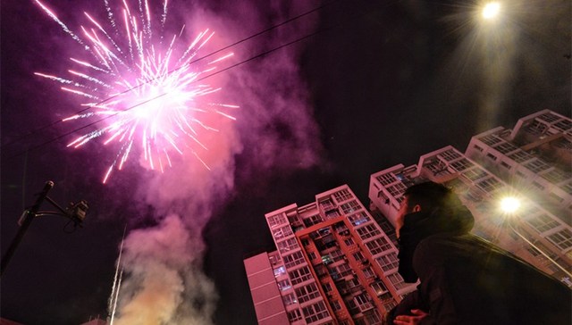 地方新闻精选 | 北京2022年起全市禁放烟花爆竹 佳木斯警方正调查孙卓非法户籍