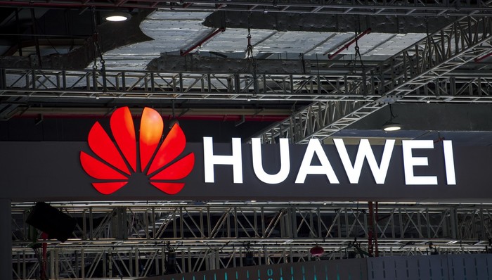 华为手机,深网,车企,Carplay,网联,车市场,华为技术,智能车,灵魂,合作伙伴