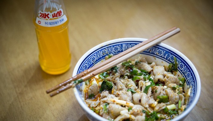 冰峰饮料，关联交易，利益输送