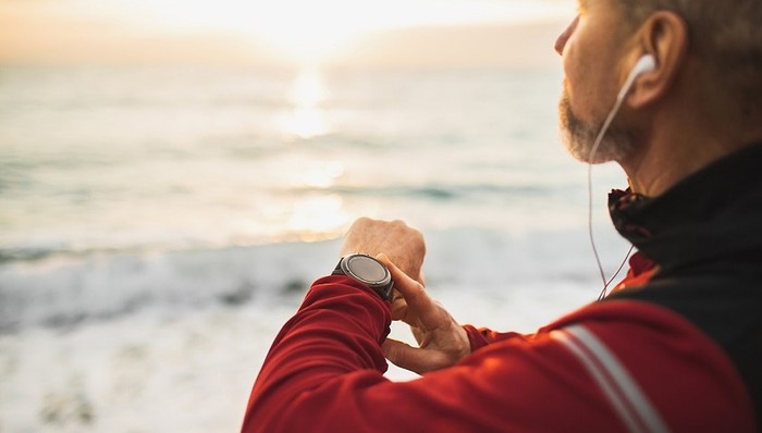 市场规模已超360亿美元，健身可穿戴设备竞争升级