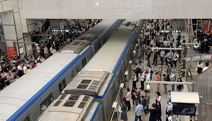 北京地铁开启免安检试点，地铁安检能全面取消吗？