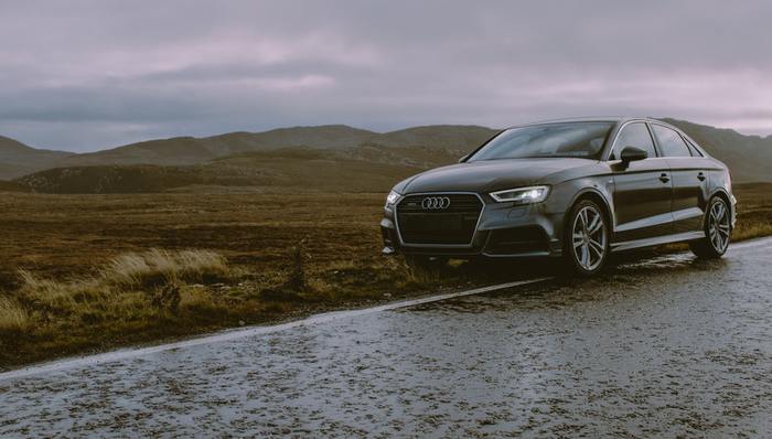 软件研发,发展战略,传统车企