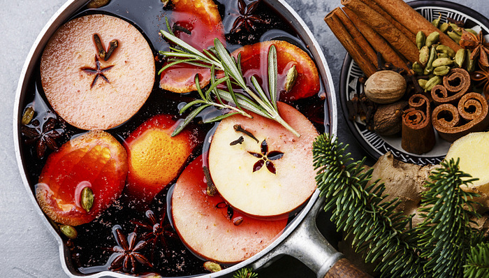 今年冬天流行在路边喝10元一杯的热红酒