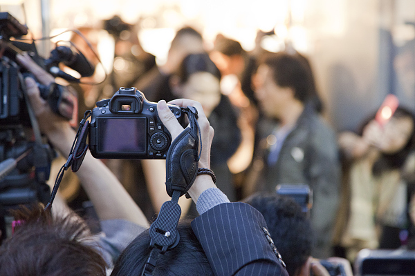 明星“塌房”大年，品牌代言人策略来到分岔路口 ｜ 回望2021④