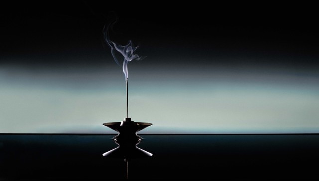 韩星权志龙个人品牌上新，DOCUMENTS闻献新香以“鲸鱼祭坛”为灵感丨是日美好事物