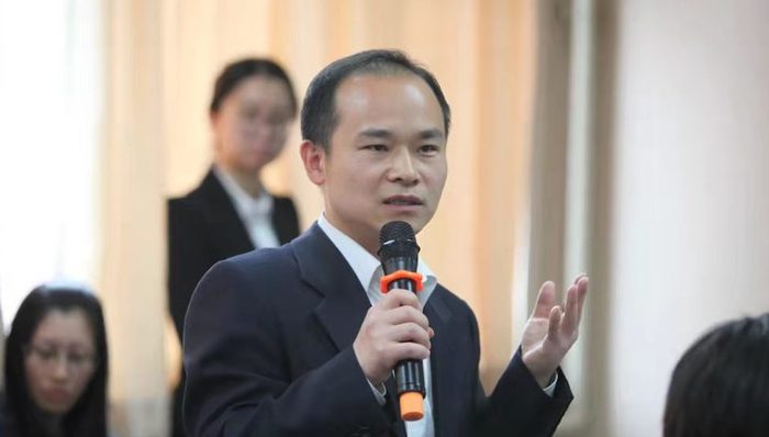 聂辉华：在元宇宙里，大企业和主权国家能和平共处吗？| 告别2021·提问思想者③