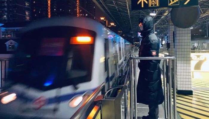 寒潮，恶劣天气，地铁，安全保障，应急预案，防寒防冻，平安出行