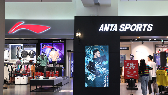 转折之年，国产运动品牌抱团冲击年营收千亿大关 | 回望2021⑰