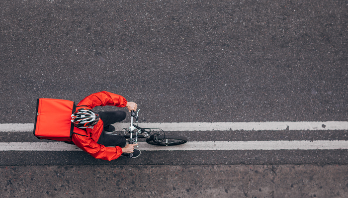 社会蓝皮书：超八成新业态青年月收入在8000元以下，过半每天工作超8小时