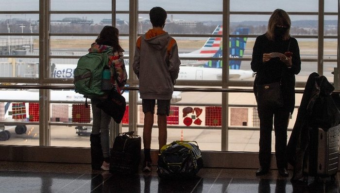 航班持续大面积取消，欧美“报复性”出行又落空了