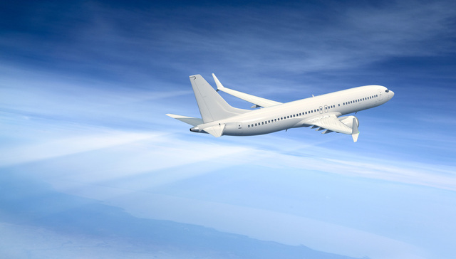 明日起国内航线停收燃油附加费，春运买机票要便宜些了