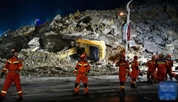 貴州畢節(jié)山體滑坡共致14死3傷，目擊者：親眼看到山垮了下來