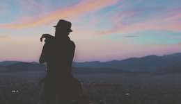 這里沒有李子柒和張同學(xué)，我在農(nóng)村創(chuàng)業(yè)，負(fù)債300萬