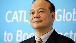 跌幅超20%，市值蒸发超2500亿，宁德时代被高估了？