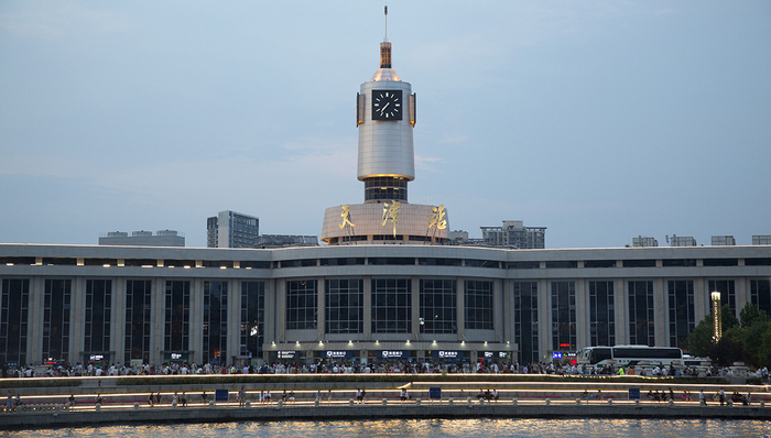 天津至北京火车票暂时停售，多个高速入口关闭