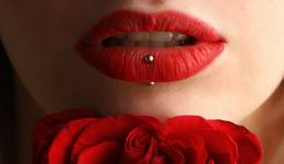 质地、包装、功效，20亿唇部护理市场下品牌的突围