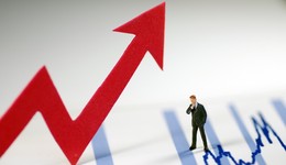 北交所“一哥”年报净利预增最高213%，股价大涨后董监高轮番减持