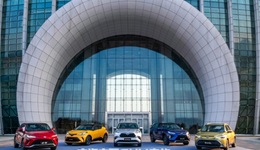 廣汽豐田威颯上市，主打高級(jí)感營造｜新車