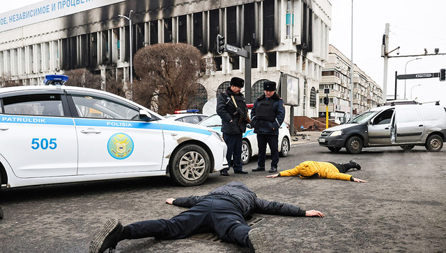 【图集】哈萨克斯坦动荡一周：骚乱已致百余人死亡，总统定性“未遂政变”