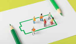 科大讯飞副总裁：校内课后服务为素质教育机构带来新机遇，但不存在巨大收益