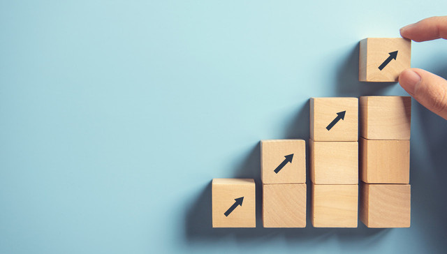 蓝鲸专访｜信泰人寿总裁谭宁：中小险企发展一定要顺应市场变化