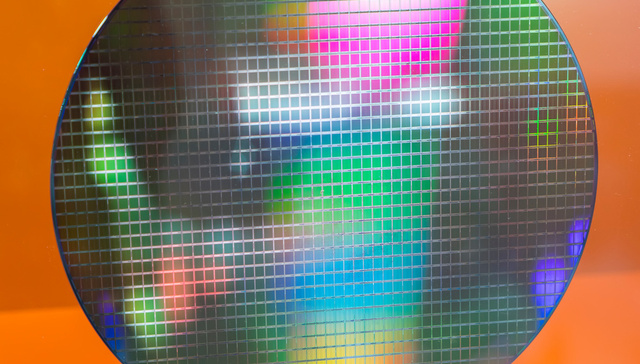 合盛硅业,硅料产能,股价腰斩,硅片价格战