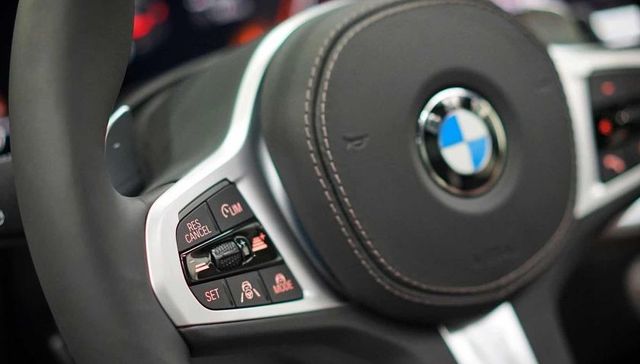 宝马金融拟发80亿ABS，21年前三季营收31亿净利21亿，用户主张罚息高未获法院支持，股东华晨宝马股权调整仍未落地