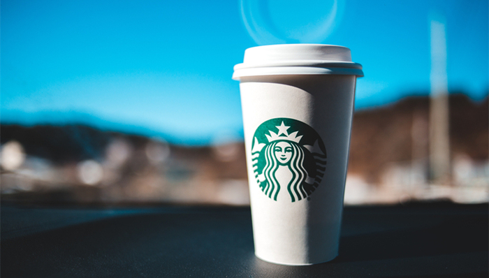 星巴克,中国市场,美团,饿了么,阿里巴巴