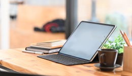 快看 | 2021年全球個(gè)人電腦出貨量創(chuàng)近10年新高，聯(lián)想位列第一