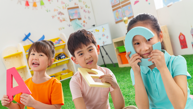 拟私有化退市的瑞思教育，去年上半年亏了7727万元