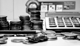 控股股东资金占用、违规担保合计超28亿，锂电新贵延安必康或“戴帽”