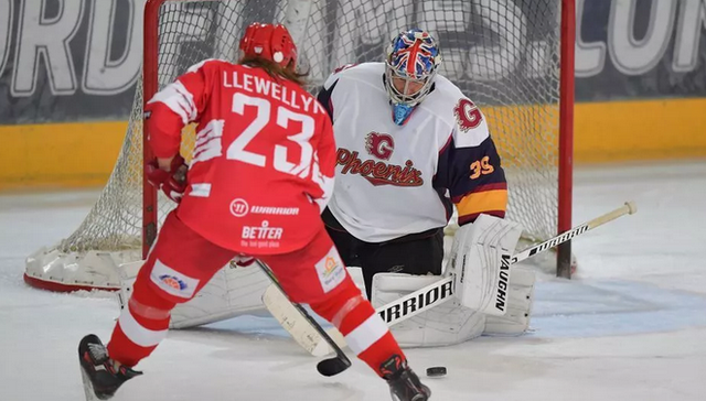 足坛金靴到冬奥金牌得主，这是能让C罗、梅西破防的传奇