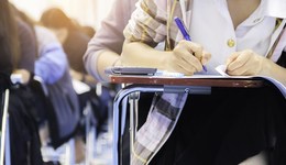 直通部委 | 人社部公布2022年國(guó)家職業(yè)資格考試時(shí)間表 去年進(jìn)出口規(guī)模突破6萬(wàn)億美元