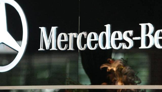 奔驰金融拟注册280亿ABS，21年上半年零售业务余额837亿，4S店用户分期买车成“租赁购车”逾期被起诉称买时并不知情