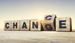 副總?cè)肼殐赡昃碗x任，權(quán)益產(chǎn)品發(fā)展陷瓶頸，老牌長(zhǎng)城基金怎么了？