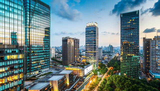 上海2021年写字楼市场回暖，净吸纳量创历史新高