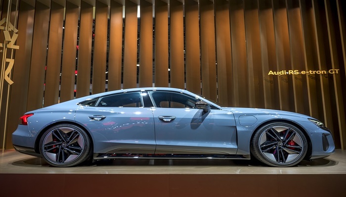 BBA,新能源汽车,燃油汽车,小鹏,蔚来,理想,奔驰,宝马,奥迪