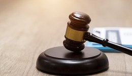 为虚拟货币“挖矿”提供财政补贴和电力保障，“江西虎”肖毅被公诉