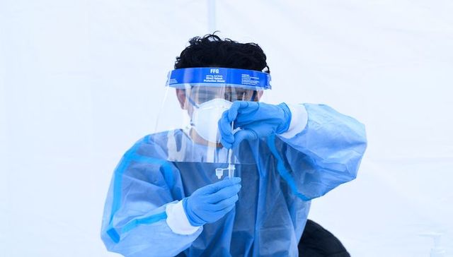 新增确诊骤降、病死率仅为德尔塔十分之一，奥密克戎真是新冠终结者？