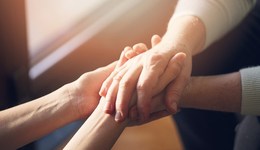 地方新聞精選 | 北京將推出養(yǎng)老服務(wù)“時(shí)間幣” 深圳回應(yīng)收境外快遞后健康碼變黃