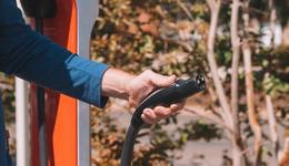 華為、特斯拉盯上了充電樁生意