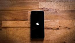 頭部手機(jī)廠商打了一整年，但贏家還是蘋果