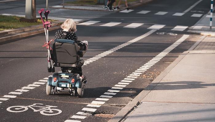 老年人，残障人士，道路，无障碍，环境,2022上海两会,政协委员