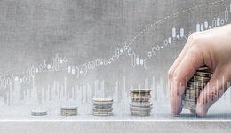 周應(yīng)波離任的中歐四只基金四季度大調(diào)倉，投資方向出現(xiàn)重大分化