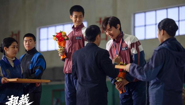 短道速滑人从挫败中崛起，首部冬奥剧记录了他们的故事