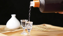 估值回落，白酒股的泡沫與機會